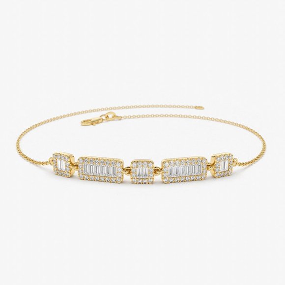 Amara's Stylish Diamond Bracelet - Picture 1 of 2